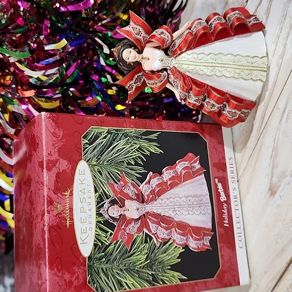 Hallmark 'Holiday Barbie' Ornament 1997